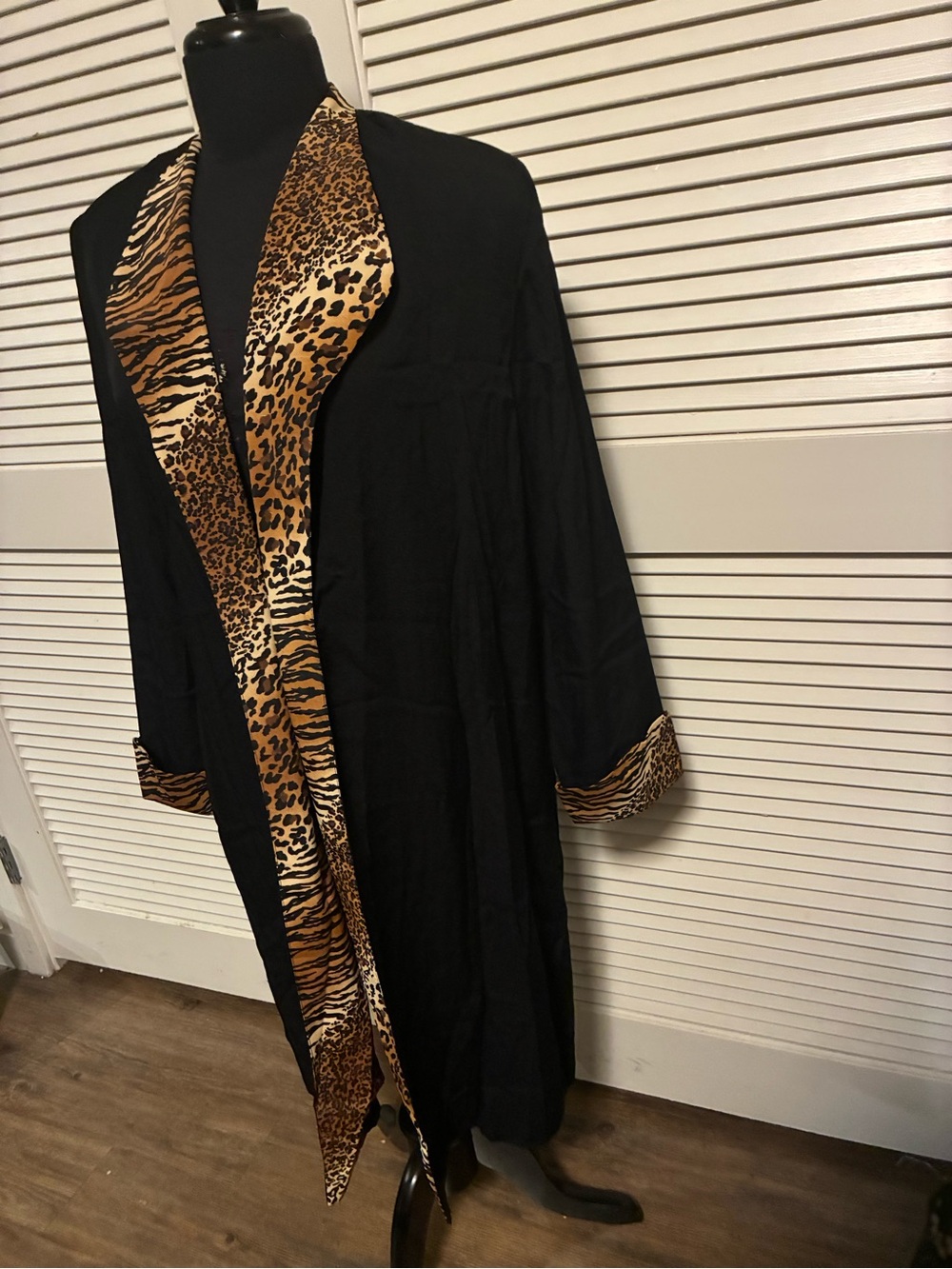 Vintage Black Duster with Leopard Trim Women’s Lounge Robe